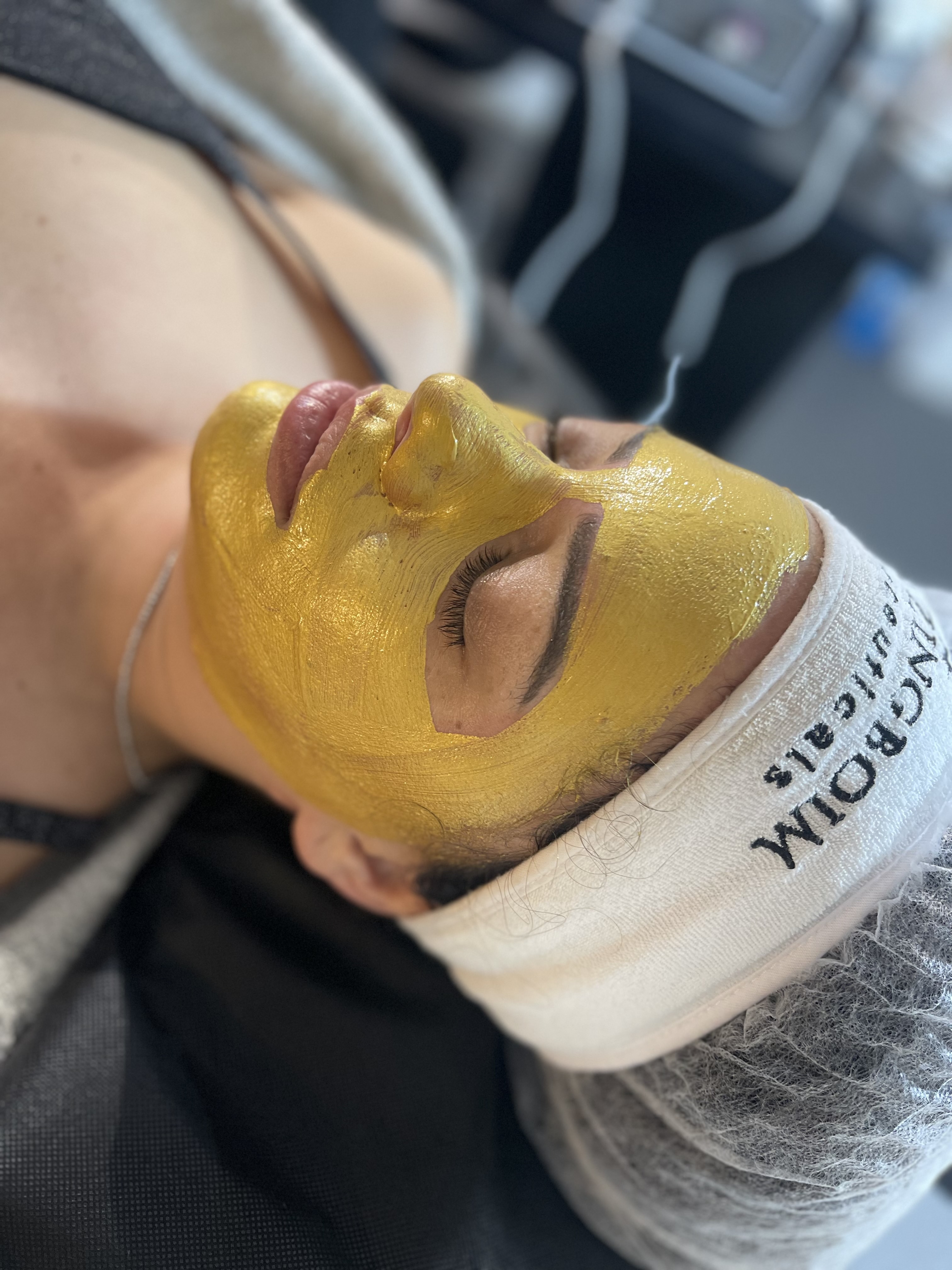 טיפולי פנים